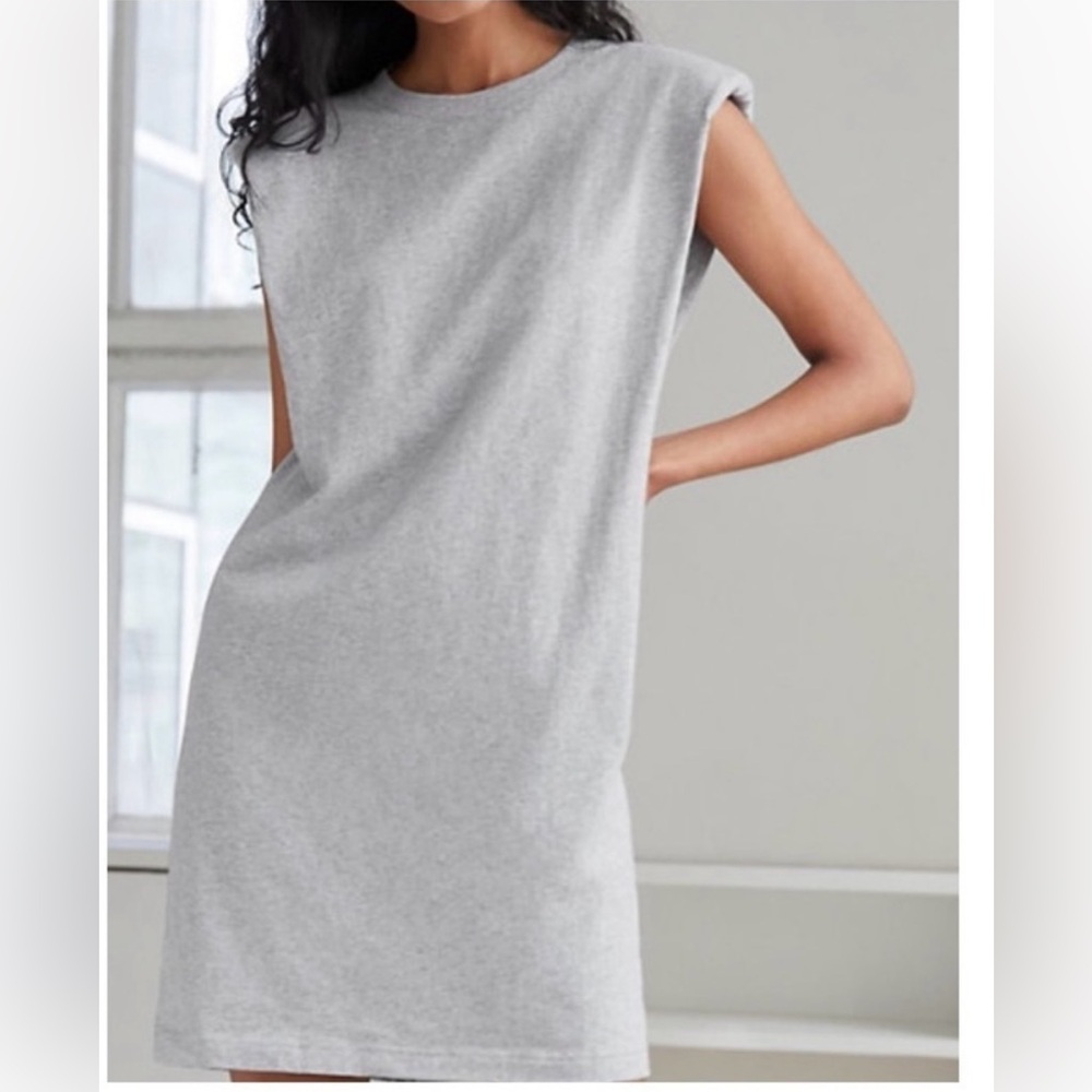 NWT Babaton Aritzia Shoulder Pad Dress